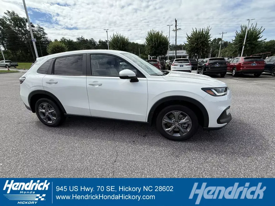 2026 Honda HR-V LX photo 1