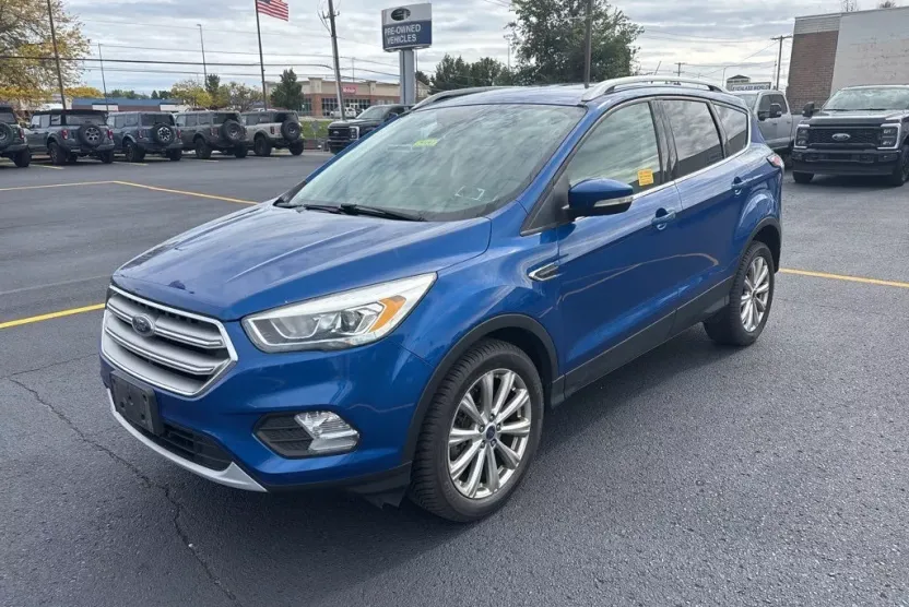 2017 Ford Escape Titanium photo 1