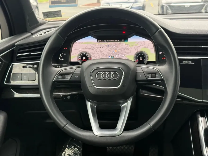 2022 Audi Q7 45 Premium Plus photo 15