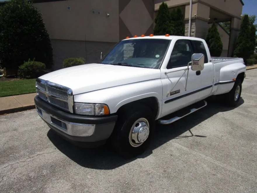 1998 Dodge Ram 3500 Laramie SLT photo 1
