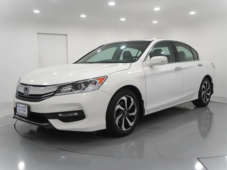 2017 Honda Accord EX-L V6 photo 1