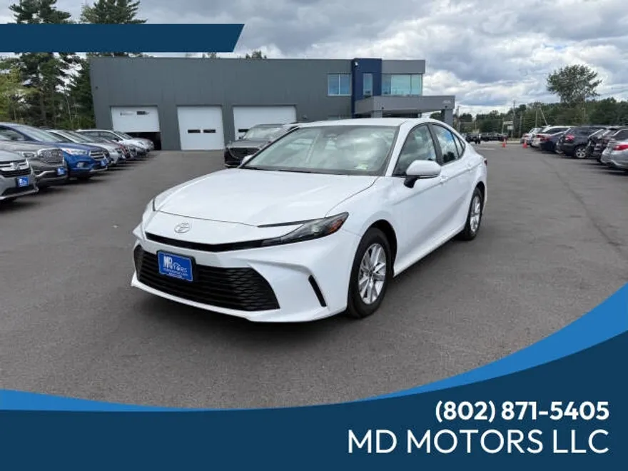2025 Toyota Camry LE photo 1