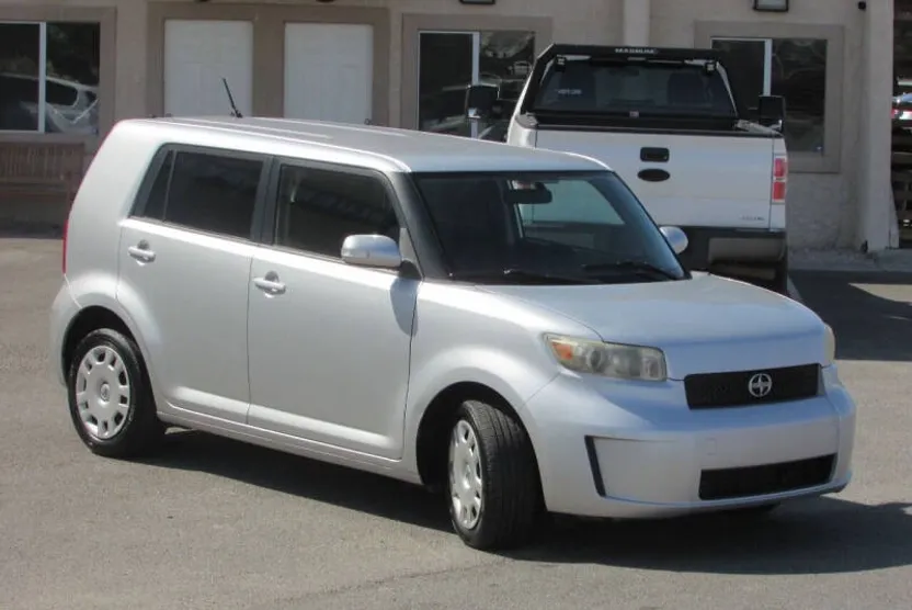 2009 Scion xB Base photo 1