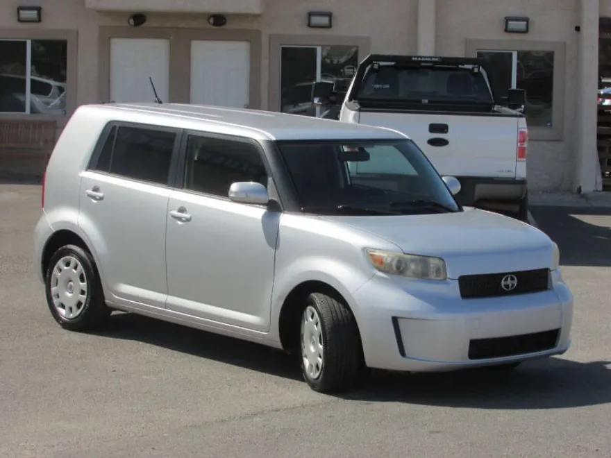 2009 Scion xB Base photo 1