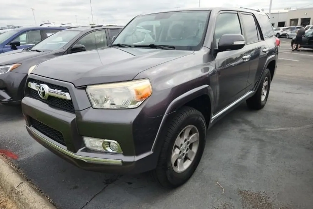 2011 Toyota 4Runner SR5 photo 1