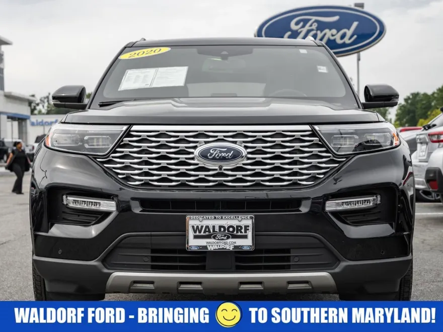 2020 Ford Explorer Platinum photo 1