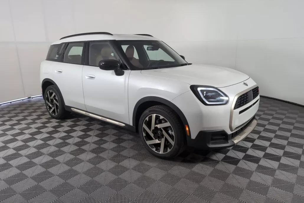 2025 Mini Countryman S ALL4 photo 1