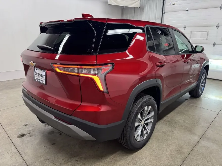 2026 Chevrolet Equinox LT photo 1