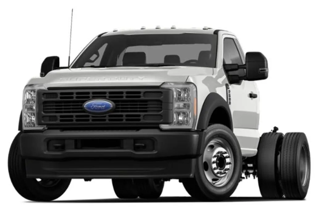2024 Ford F-600 photo 1