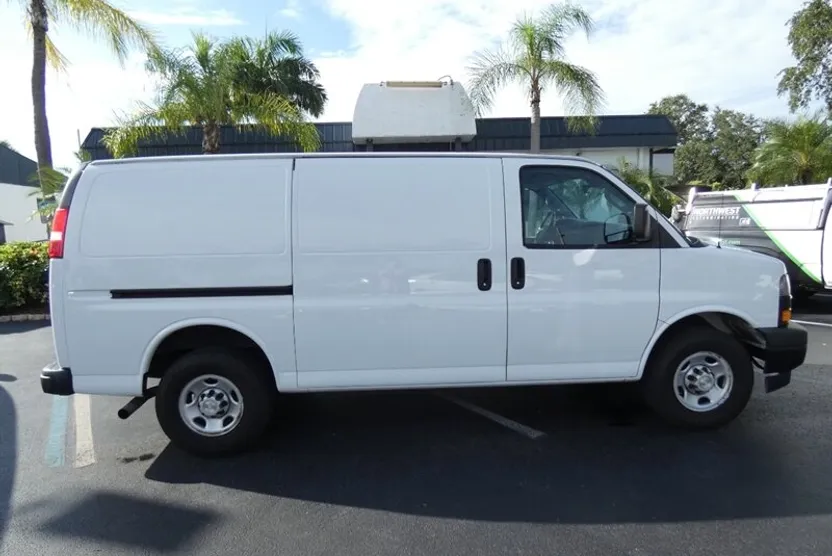 2020 Chevrolet Express 2500 Cargo photo 1