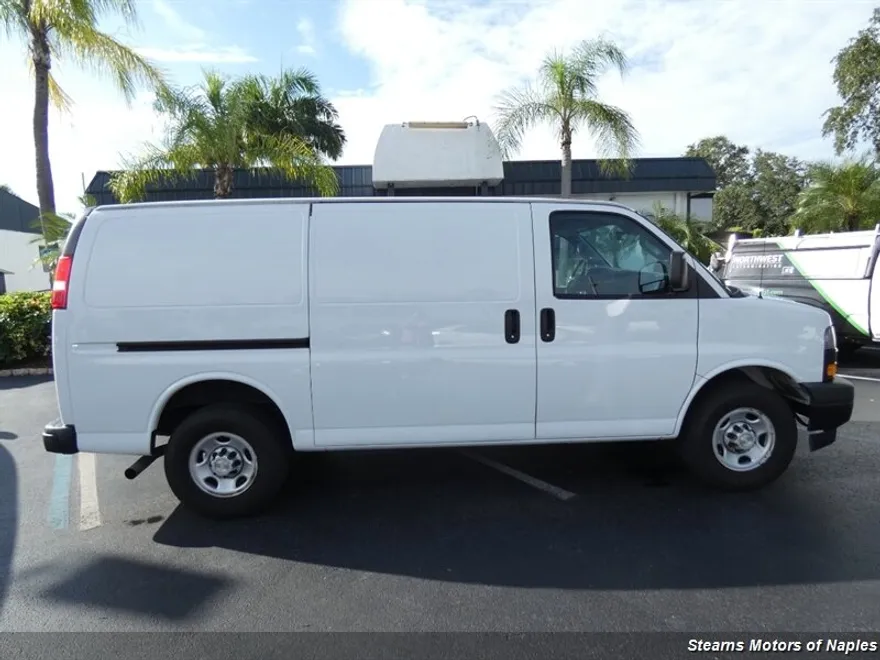 2020 Chevrolet Express 2500 Cargo photo 1