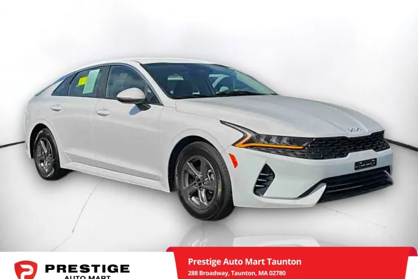2023 Kia K5 LXS photo 1