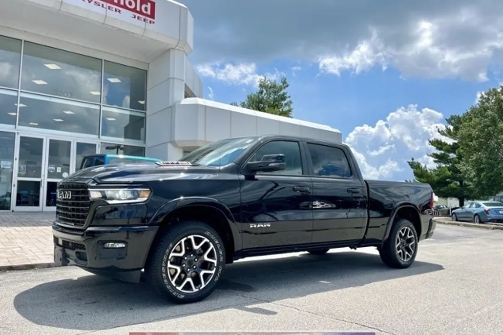 2025 Ram 1500 Laramie photo 1
