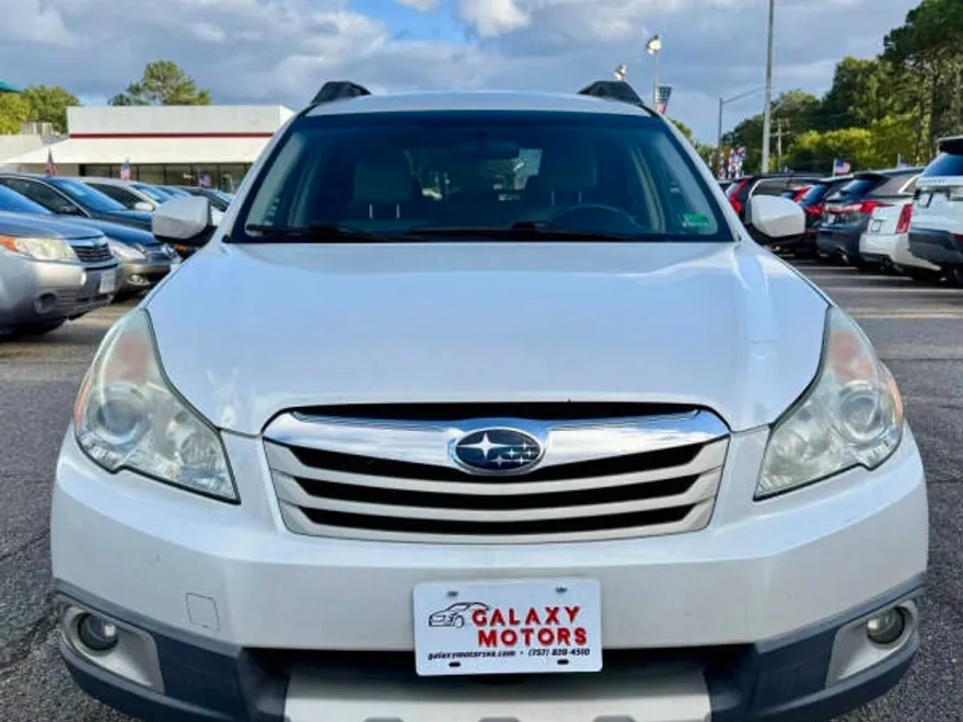 2012 Subaru Outback 3.6R Limited photo 1
