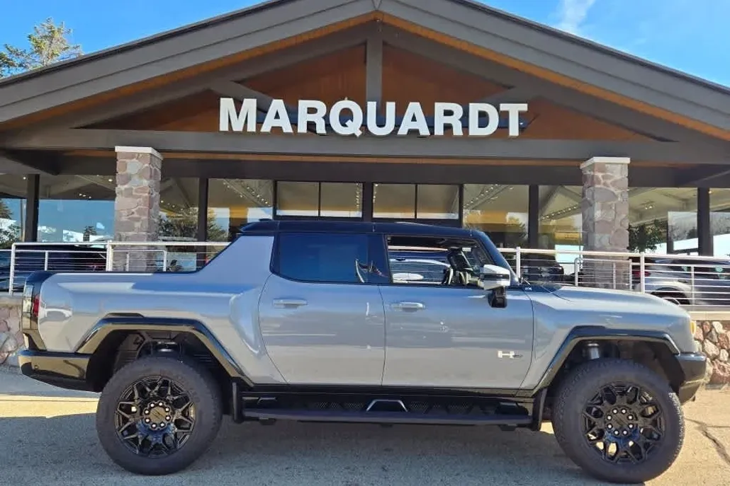 2025 Gmc Hummer EV Pickup photo 1