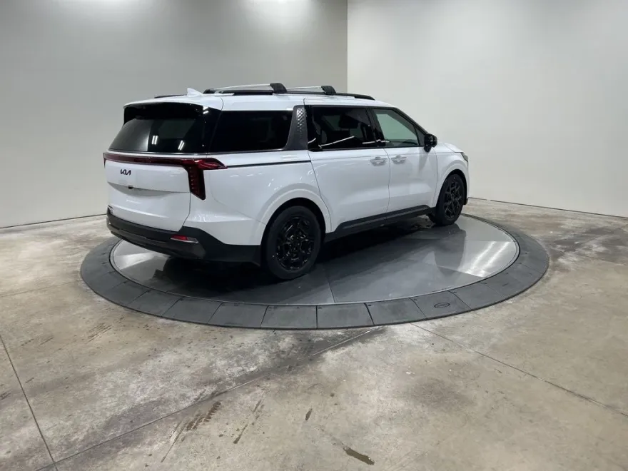 2026 Kia Carnival SX Prestige photo 1