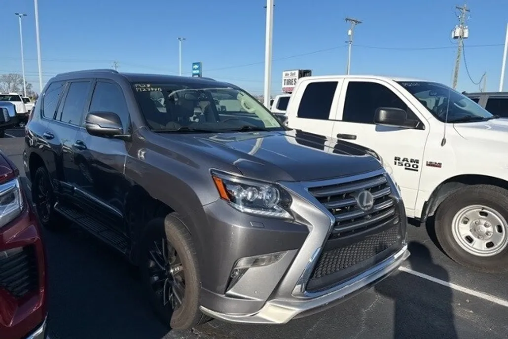 2017 Lexus GX 460 Luxury photo 1