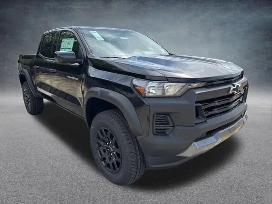 2026 Chevrolet Colorado Trail Boss photo 1