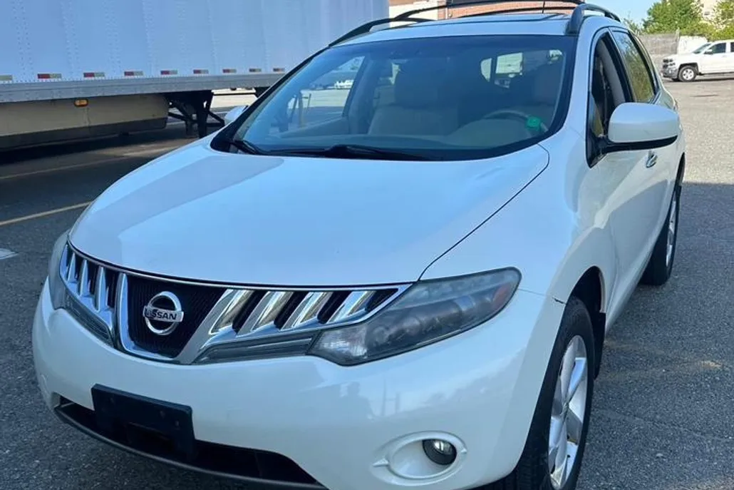 2010 Nissan Murano SL photo 1