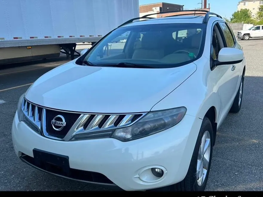 2010 Nissan Murano SL photo 1