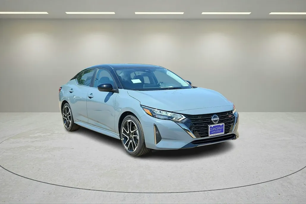 2025 Nissan Sentra SR photo 1