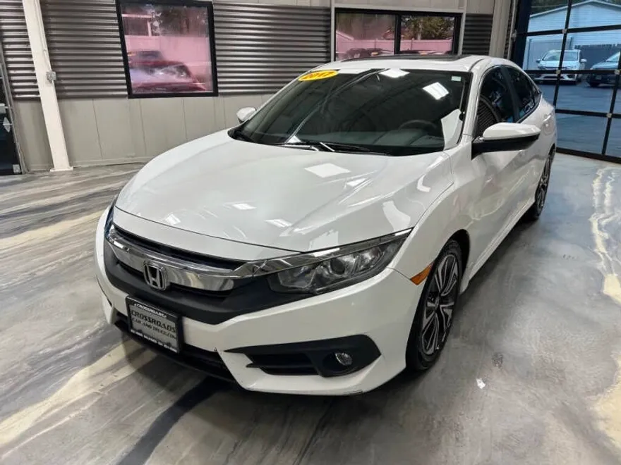 2017 Honda Civic EX-T photo 1