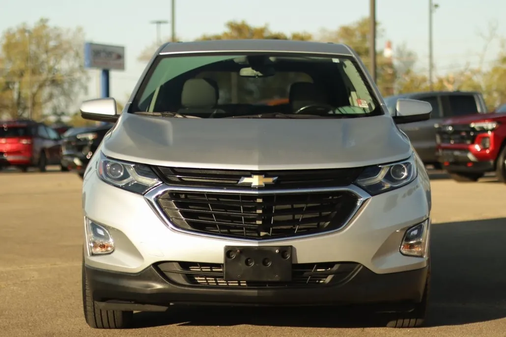 2018 Chevrolet Equinox LT photo 1