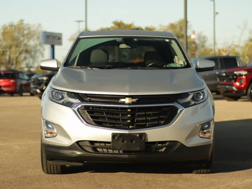 2018 Chevrolet Equinox LT photo 1