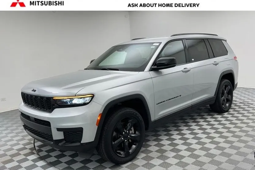 2023 Jeep Grand Cherokee Altitude photo 1