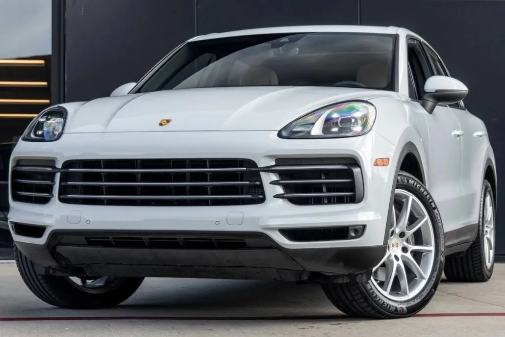 2019 Porsche Cayenne Base photo 1