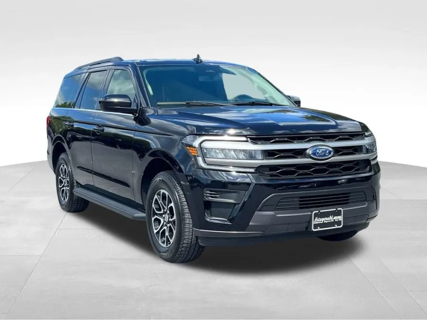 2024 Ford Expedition XLT photo 1