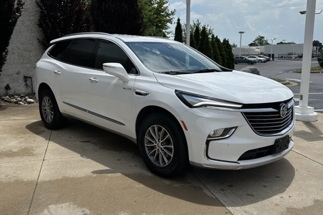 2024 Buick Enclave Premium photo 1