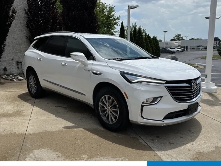 2024 Buick Enclave Premium photo 1