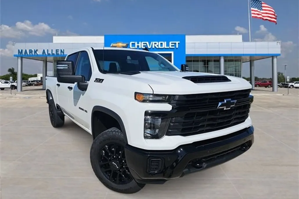 2025 Chevrolet Silverado 2500HD Custom photo 1