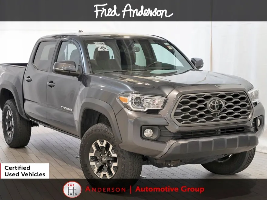 2023 Toyota Tacoma TRD Off-Road V6 photo 1