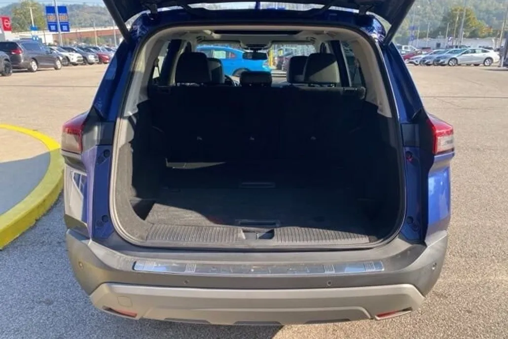 2021 Nissan Rogue SL photo 1
