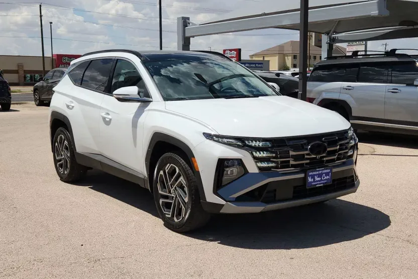 2025 Hyundai Tucson Limited photo 1