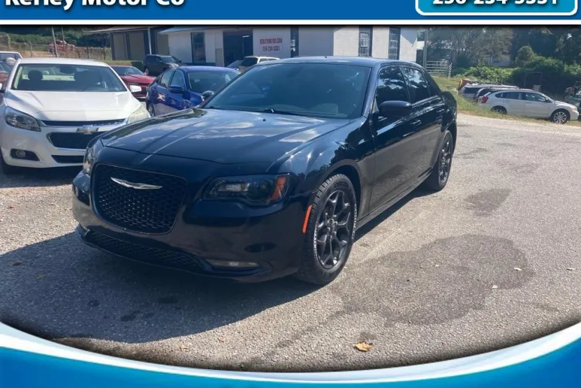 2019 Chrysler 300 photo 1