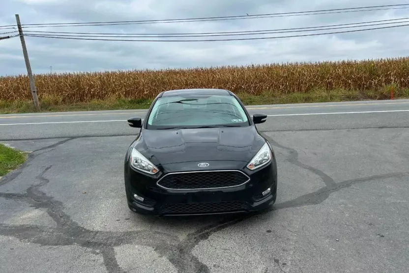 2015 Ford Focus SE photo 1