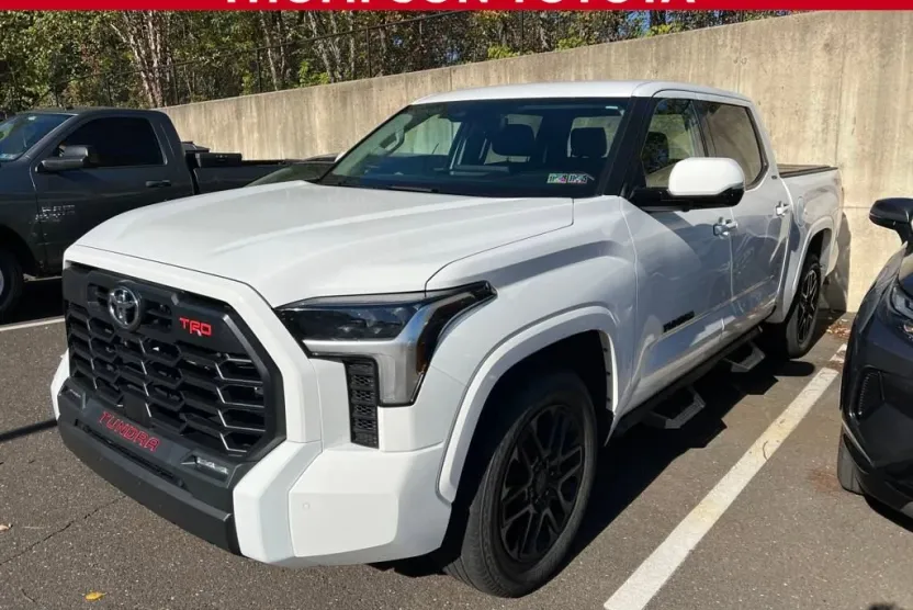 2023 Toyota Tundra SR5 photo 1