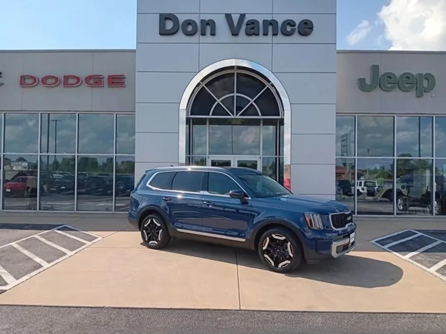 2024 Kia Telluride EX photo 1