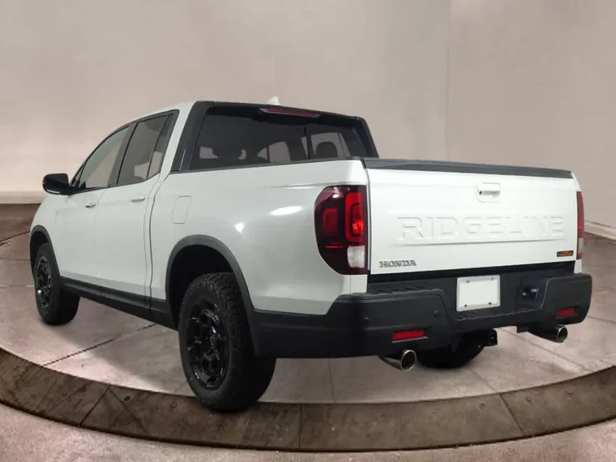 2025 Honda Ridgeline TrailSport photo 1