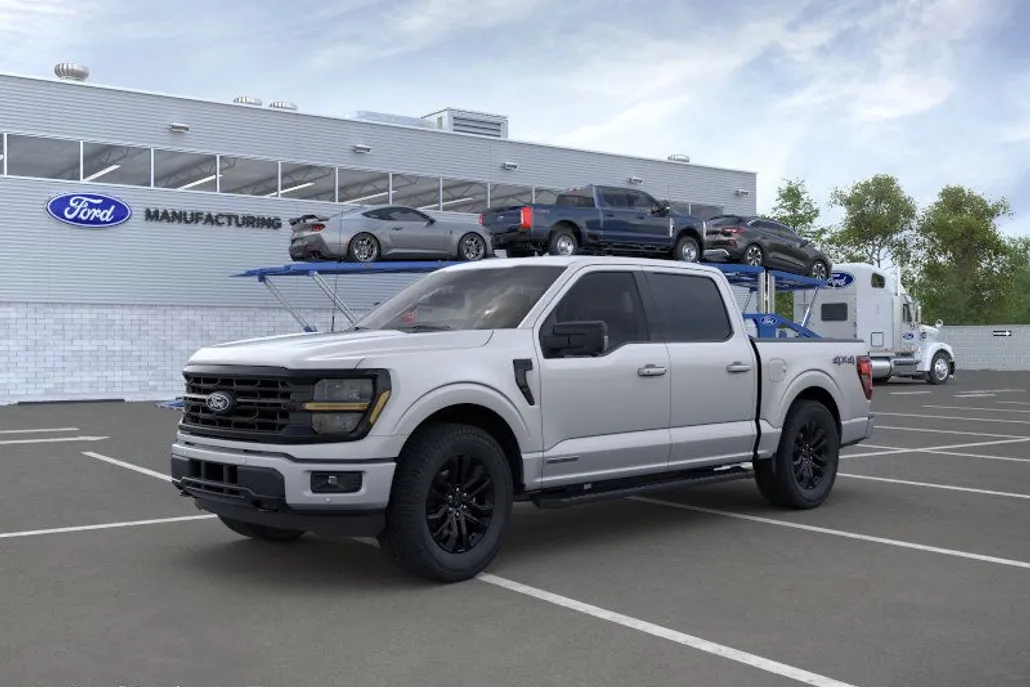 2025 Ford F-150 XLT photo 1