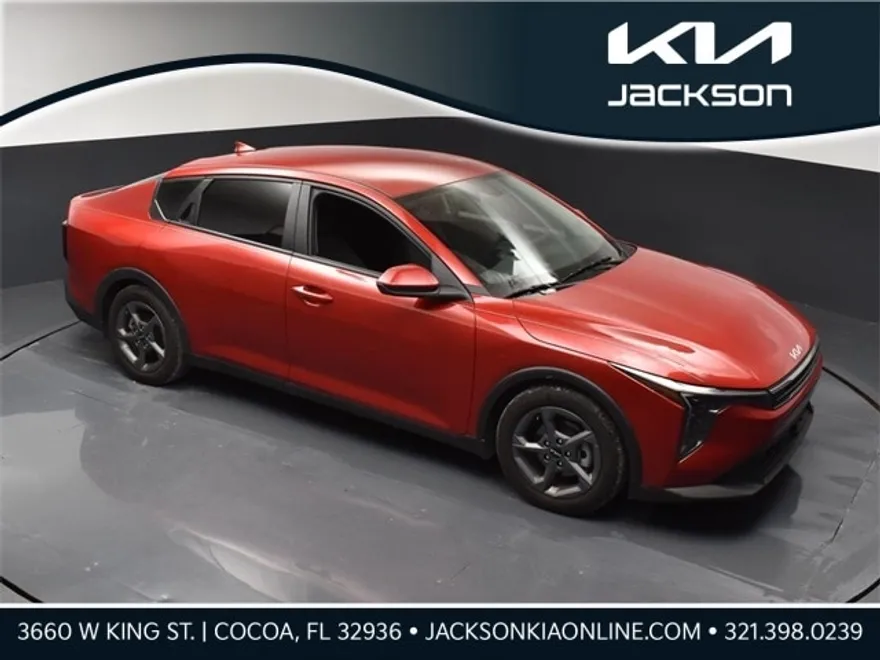 2025 Kia K4 LXS photo 1