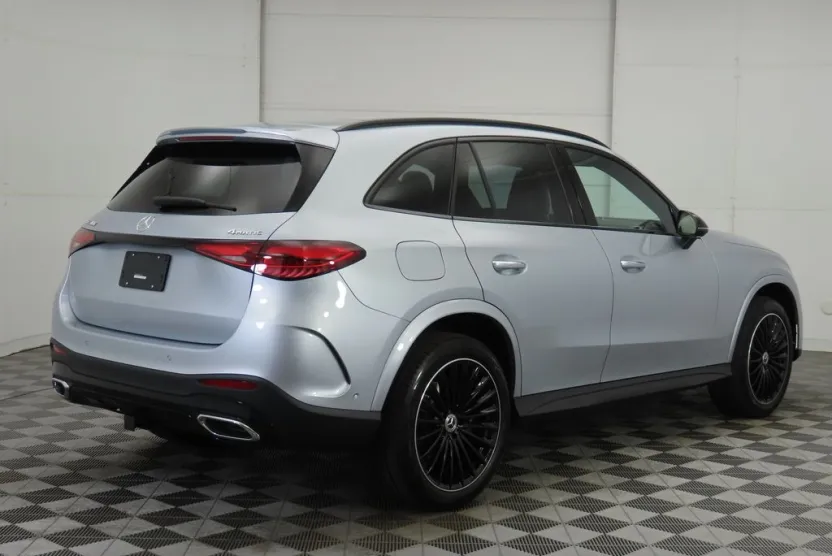 2026 Mercedes Benz GLC 300 4MATIC photo 1