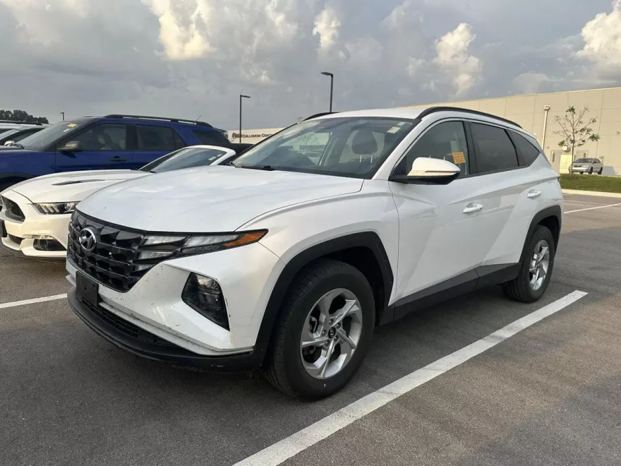 2022 Hyundai Tucson SEL photo 1
