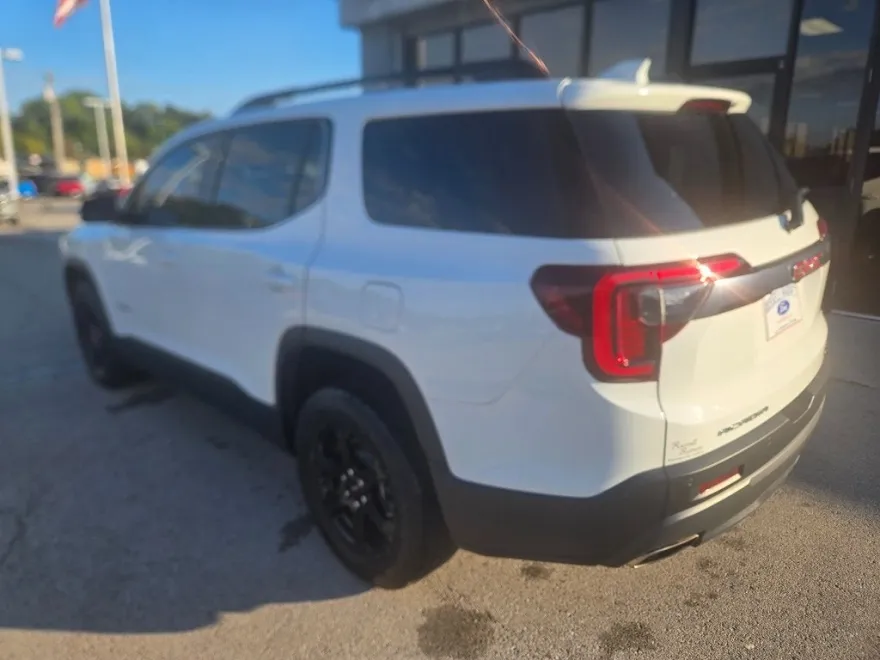 2022 Gmc Acadia AT4 photo 1
