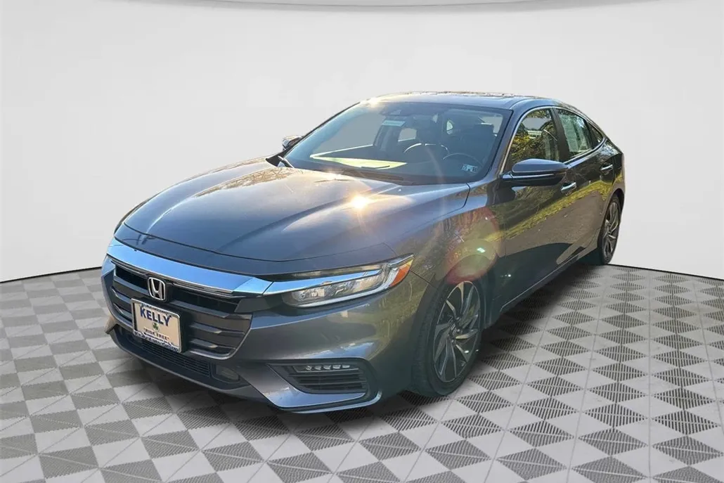 2022 Honda Insight Touring photo 1