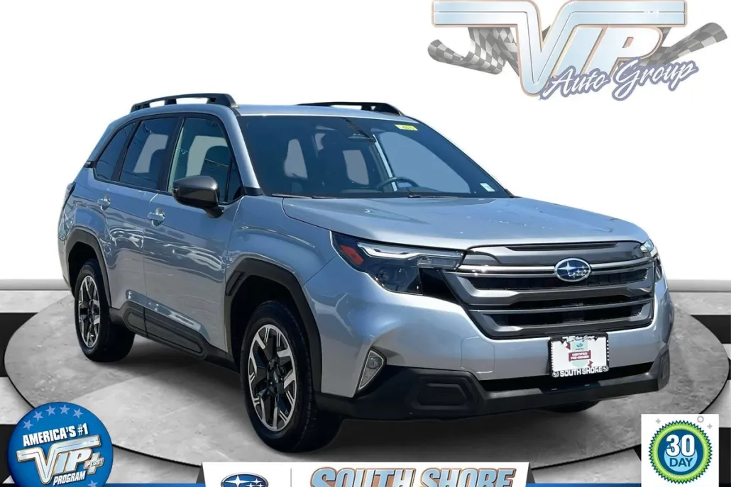 2025 Subaru Forester Premium photo 1