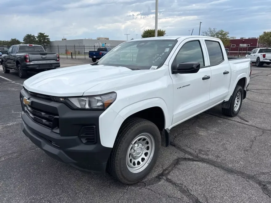 2024 Chevrolet Colorado Work Truck photo 1